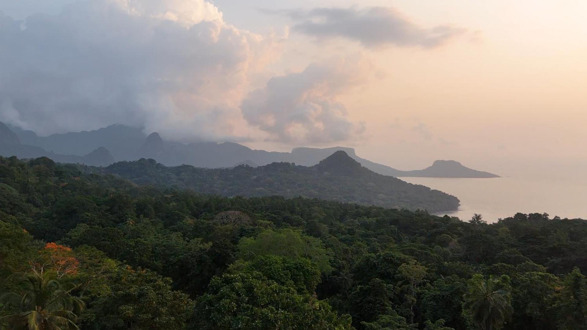 World'S View Wild Camping Salaszoi, Principe Island Santo Antonio Экстерьер фото